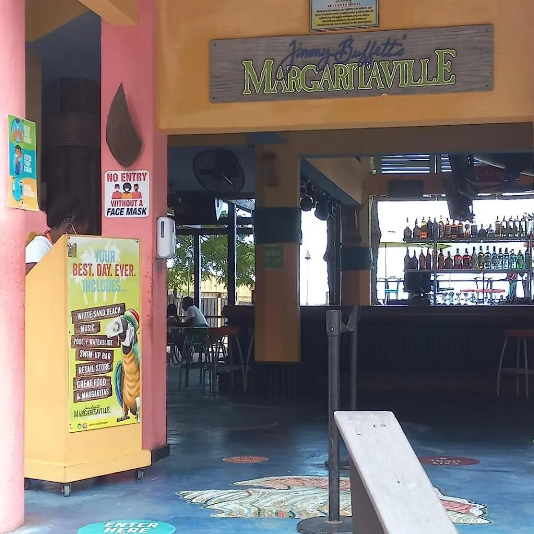 Apartmán Towers By The Beach Ocho Rios